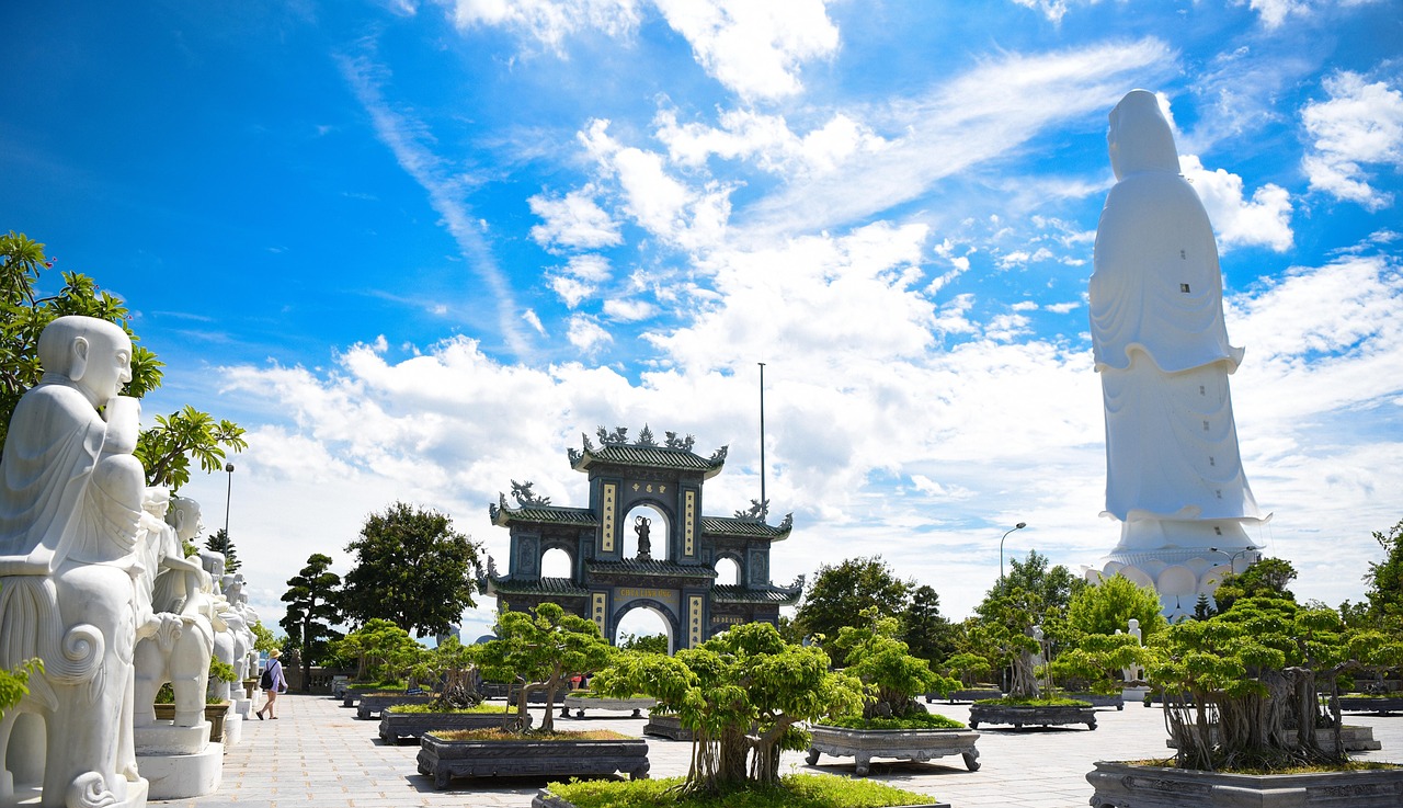 五月上海铅期货市场最新动态解析